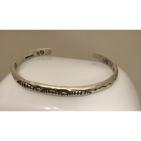 Vintage Calvin Peterson Navajo sterling Hand Stamped ￼Cuff Bracelet stackable - Picture 3 of 6
